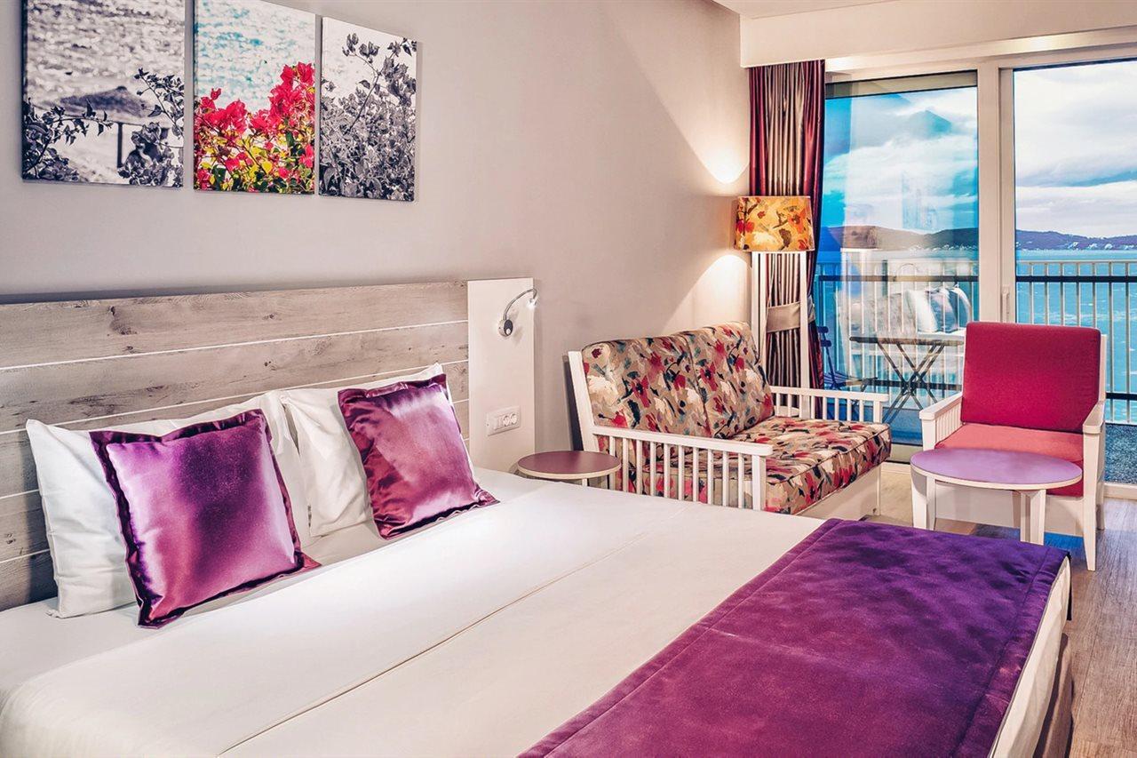 Carine Park 4*